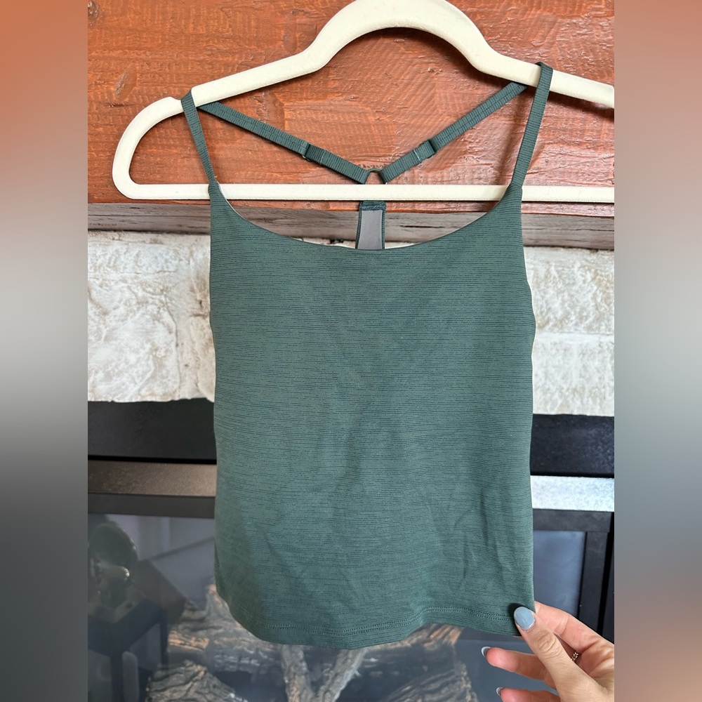 TECH sweat tank- outdoor voices